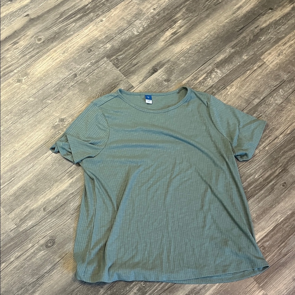 Old Navy woman Green Short Sleeve Tee